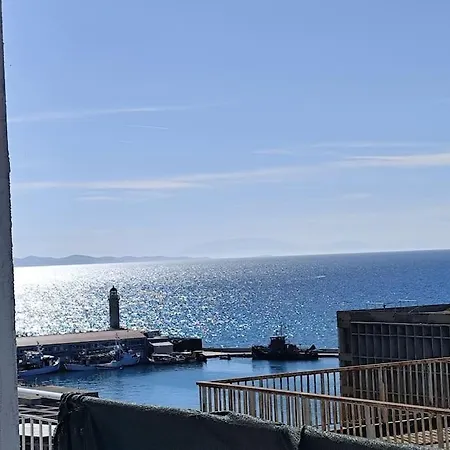 Vip Penthouse Appartamento Patras
