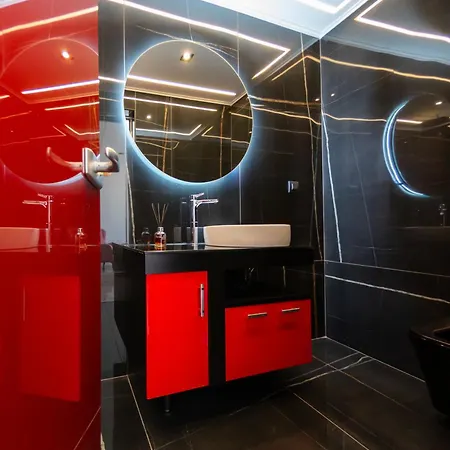 Vip Penthouse Appartamento Patras