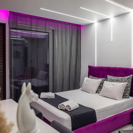 Vip Penthouse Appartamento Patras